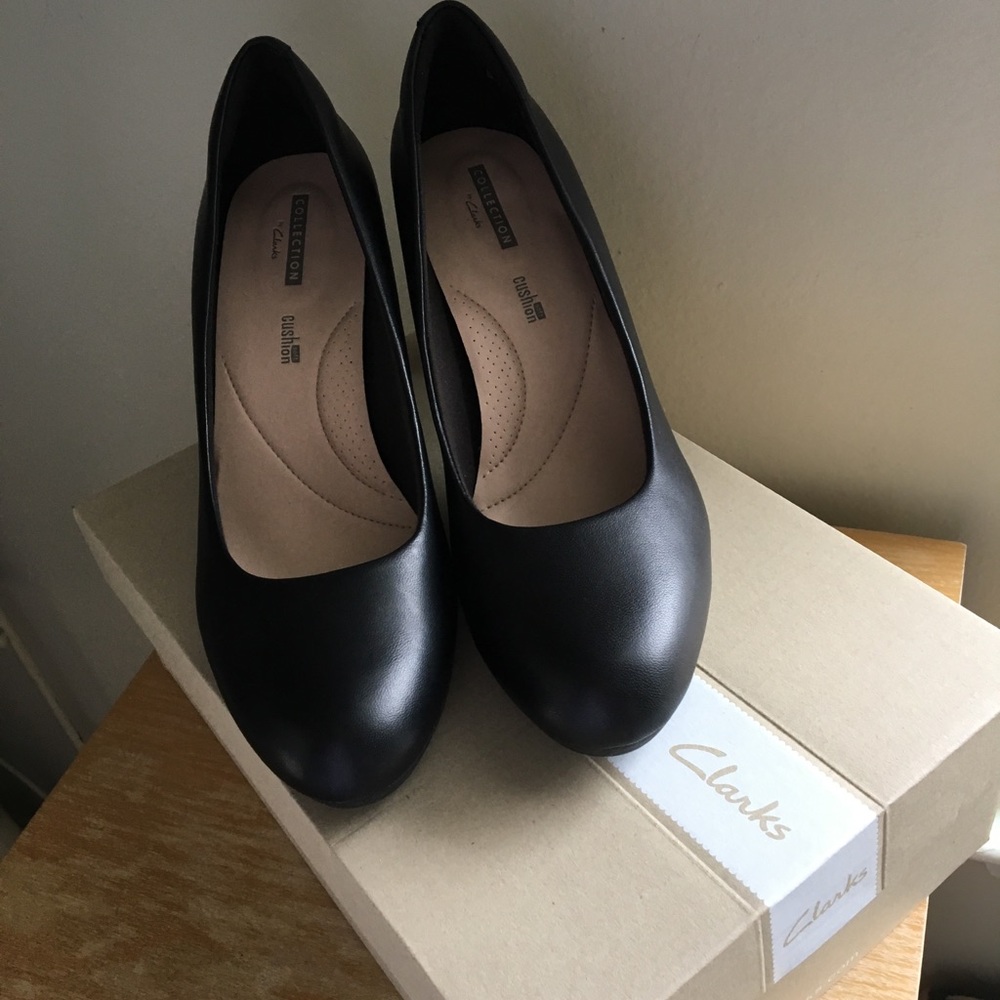 NWT Clarks Leather Pump Heels - Picture 3 of 8